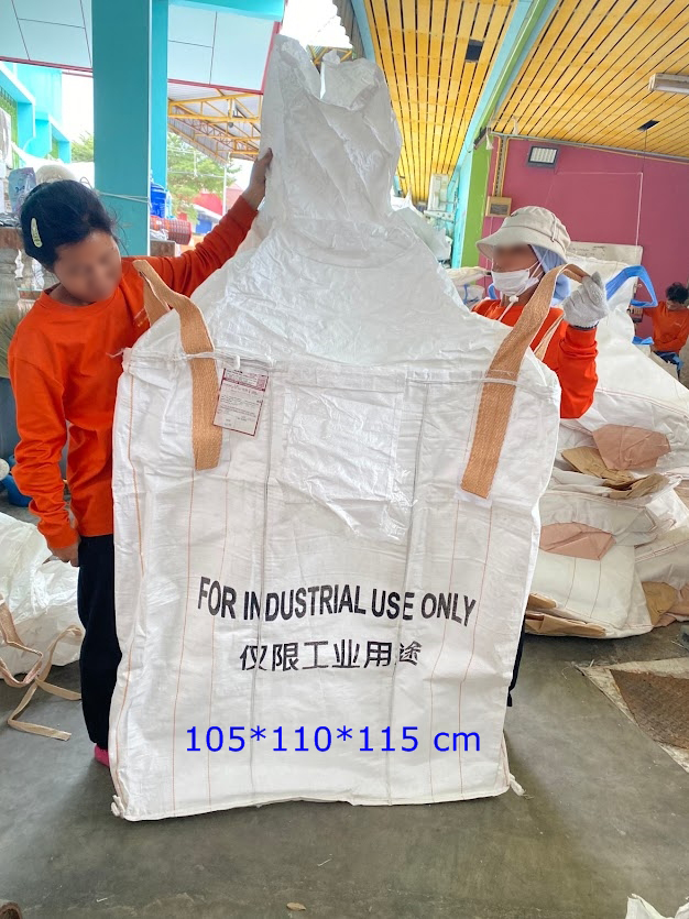 ถุงจัมโบ้มือสอง (มีปาก) ขนาด 105x110x115 ซม.